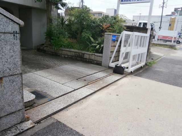 名古屋市昭和区　リクシル　アルシャインⅡ Ｈ型Aタイプ　片開き　ノンレールタイプ　施工前