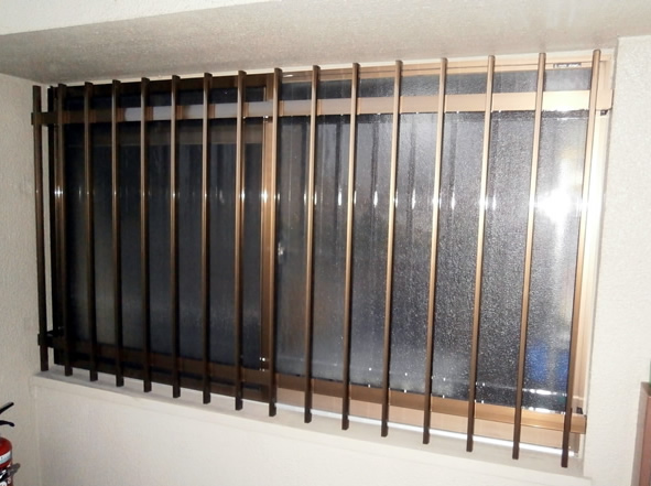 窓の防犯対策　アルミ面格子取付工事　名古屋市天白区