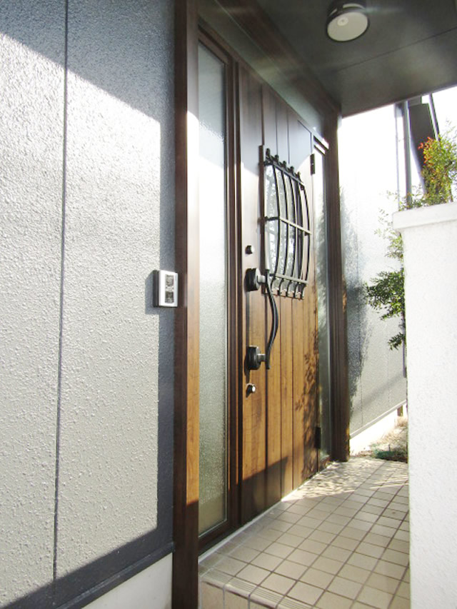 名古屋市港区　リシェント玄関ドア3   カバー工法