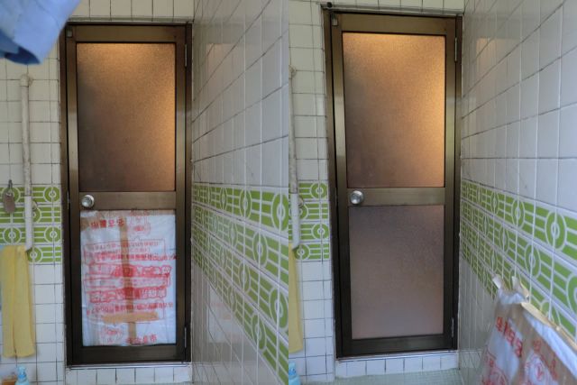 浴室ドアパネル修理、交換　名古屋市